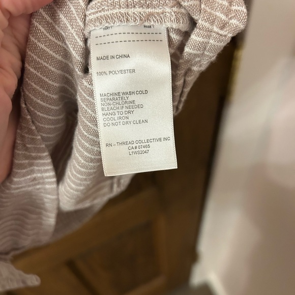 Laundry By Shelli Segal Beige Striped Casual Button Down Shirt Medium - Picture 9 of 9